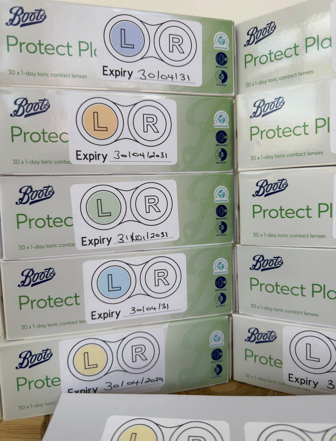 LensMate™ Eye ID Stickers – Left & Right Contact Lens Labels with Expiry Date